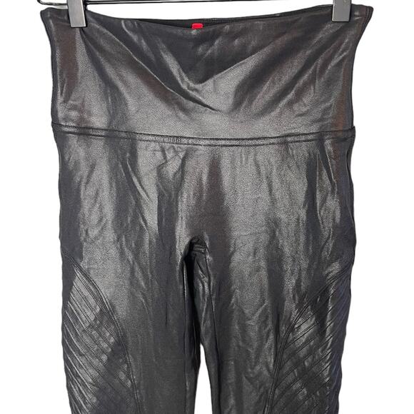 Spanx Women’s size Medium Faux Leather Moto Leggings in Black - Picture 3 of 8